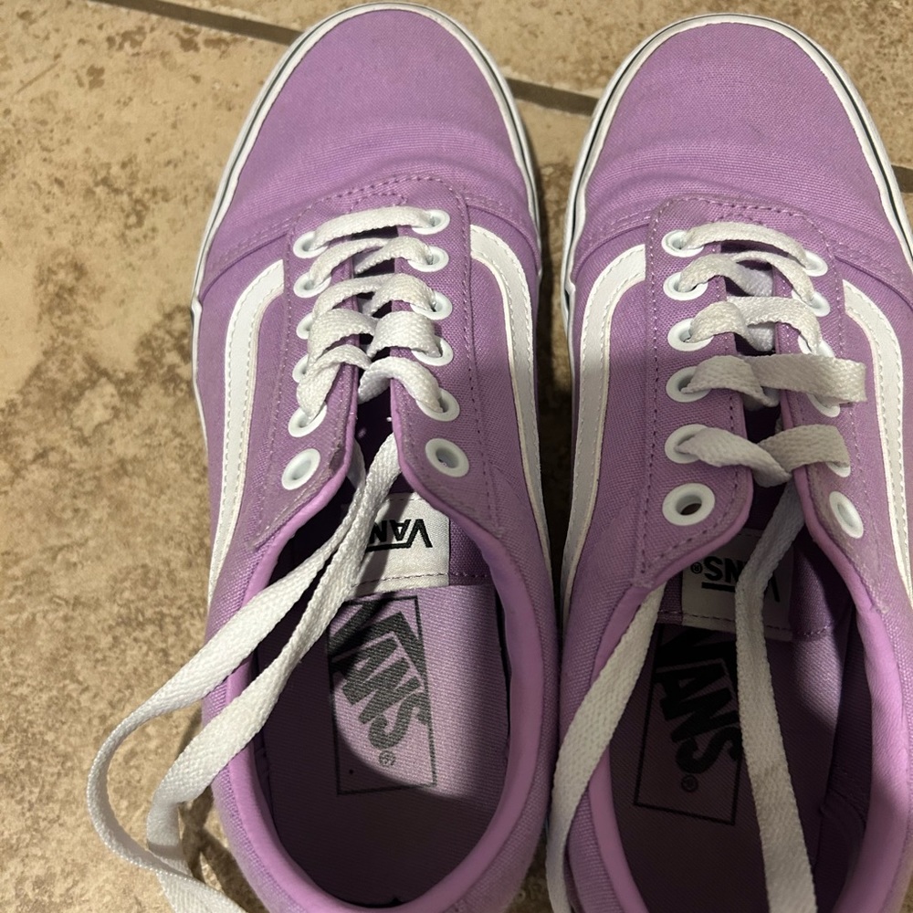 Women’s light purple vans! Size 7.5!